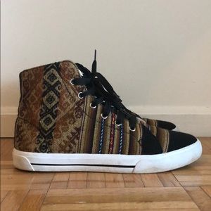 Peruvian brand - Chacana sneakers